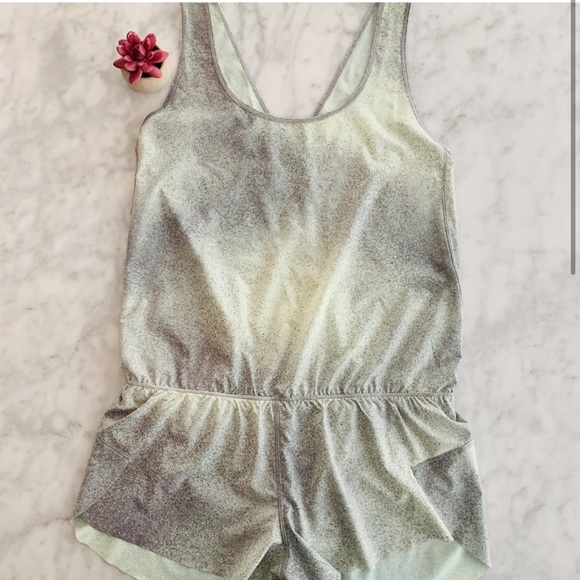 Lululemon Chase Me Onesie Green 8 Romper Jumper - Picture 2 of 8